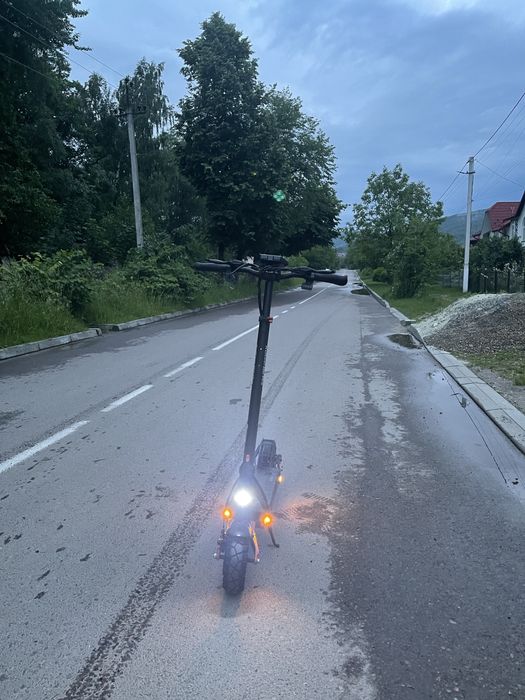 Продам терміново Kukirin g2 pro 2025