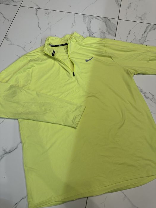 Продам кофту nike running