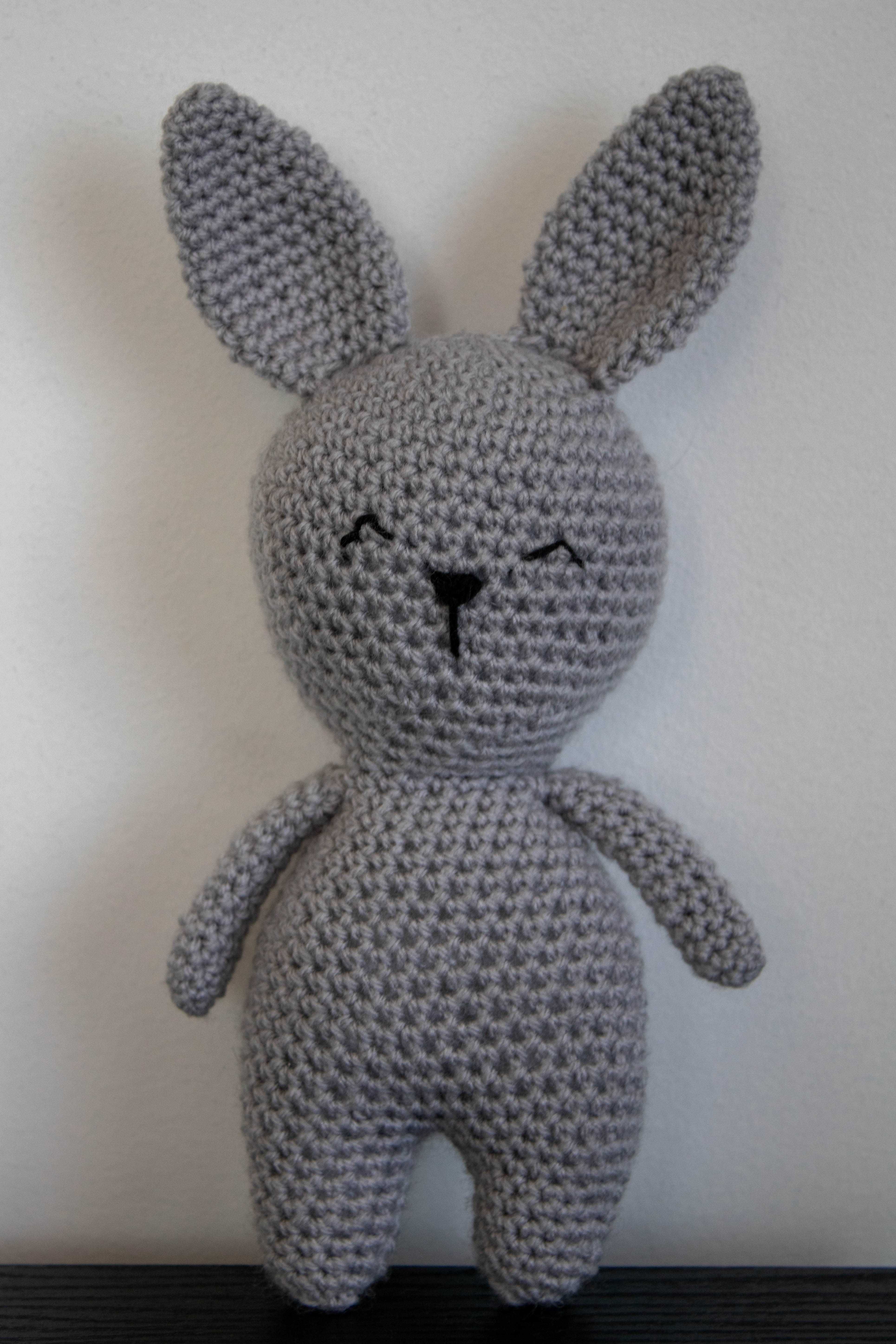 Maskotka Zając Amigurumi na szydełku