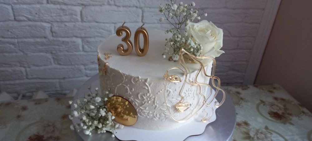 Торти на ювілей.