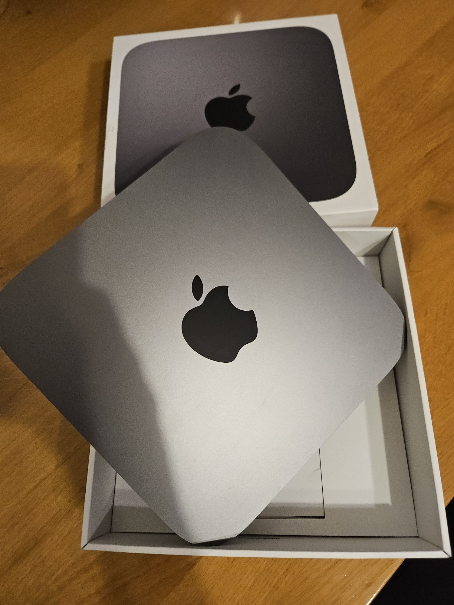 Mac mini 2018 a1993 i5 16Gb 1Tb klawiatura +trackpad