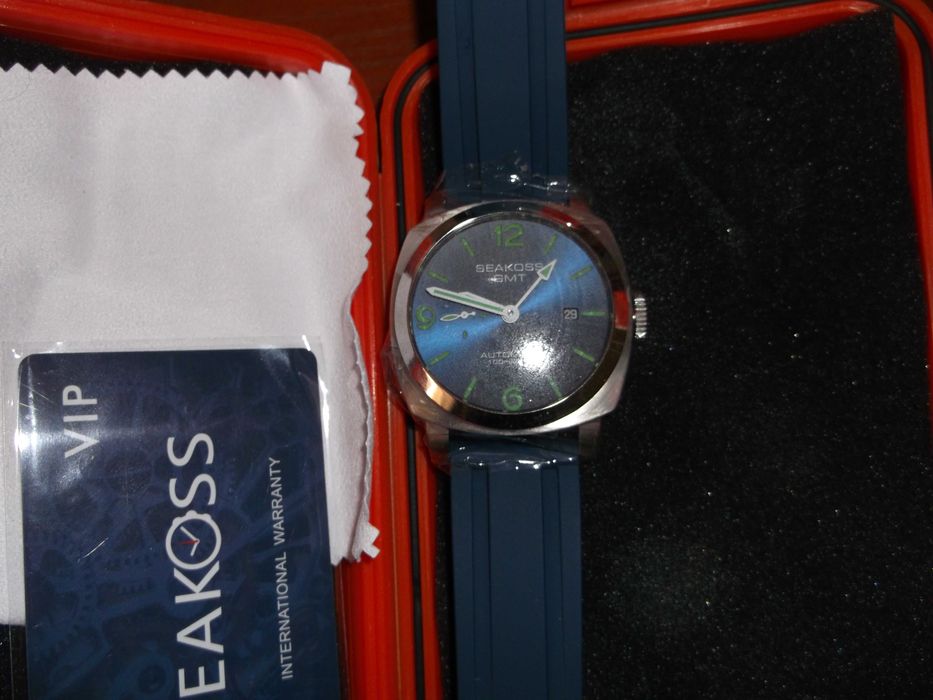 Продам мужские новые часы SEAKOSS GMT
