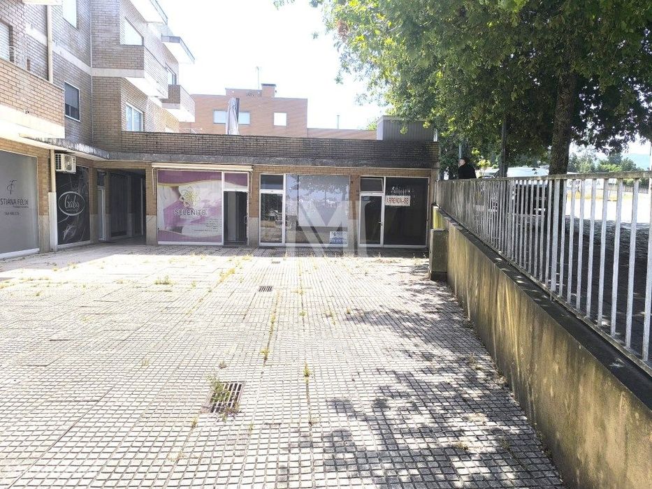 Loja para comercio e serviços em Barroselas - Viana do Castelo