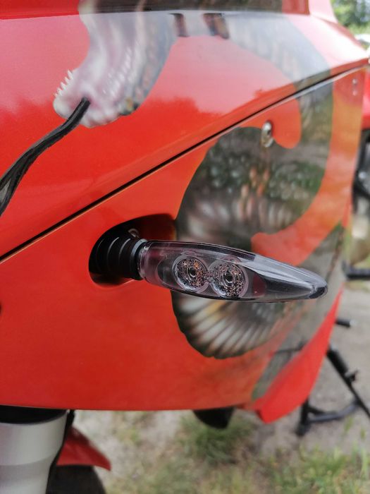 Продам поворотники на мотоцикл bmw. 1000грн пара.