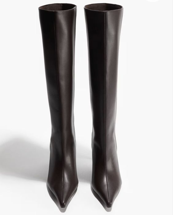 Трендові шоколадні  чоботи H&M з гострим носочком