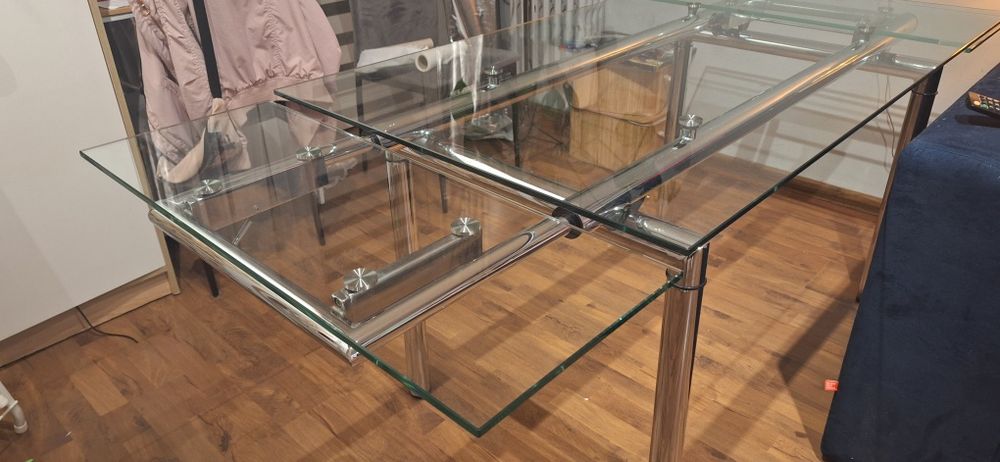 Stół szklany rozkładany