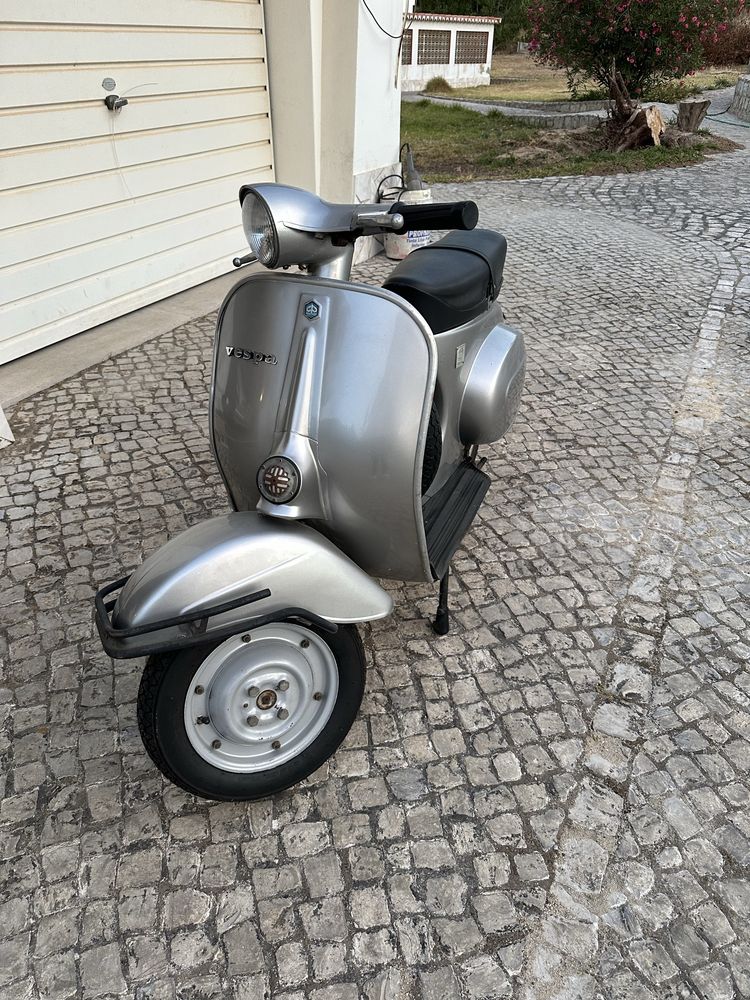 Vespa 50’s de 1997. Edição 50 years of vespa