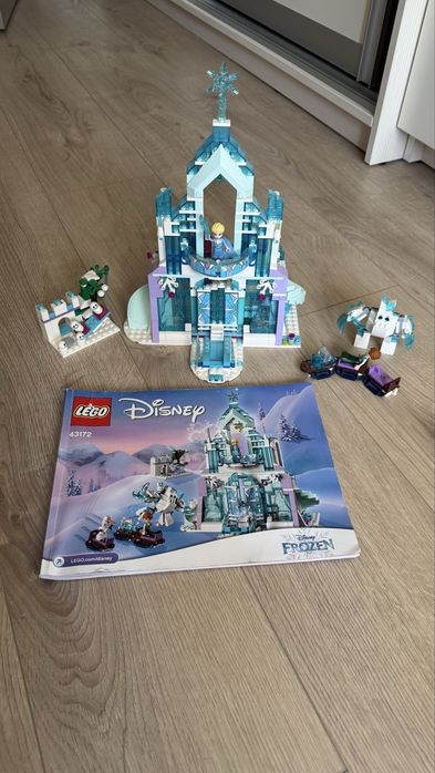 Конструктор LEGO Disney Princess Чарівний крижаний замок Ельзи 43172