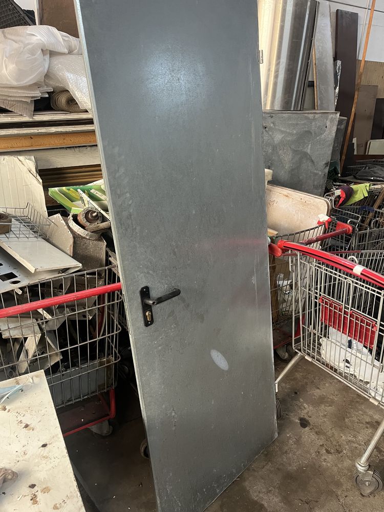 Porta em chapa Galvanizada 1.97mt x 75cm