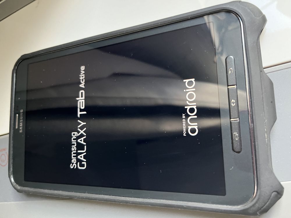Tablet LTE Samsung SM-T365 – 100% sprawny, z etui i rysikiem