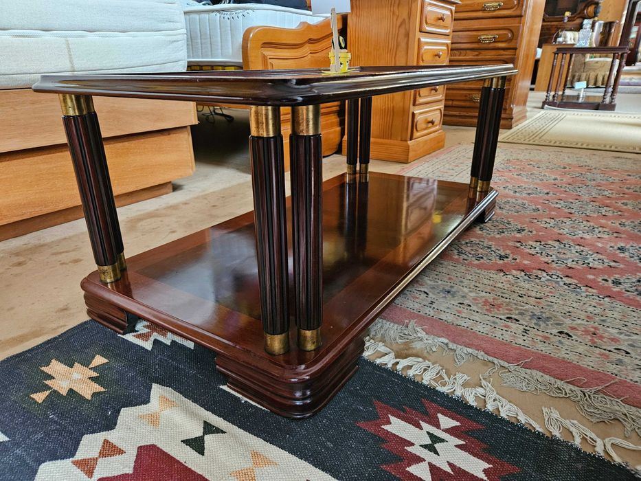 Mesa de centro em madeira e tampo em vidro - óptimo es