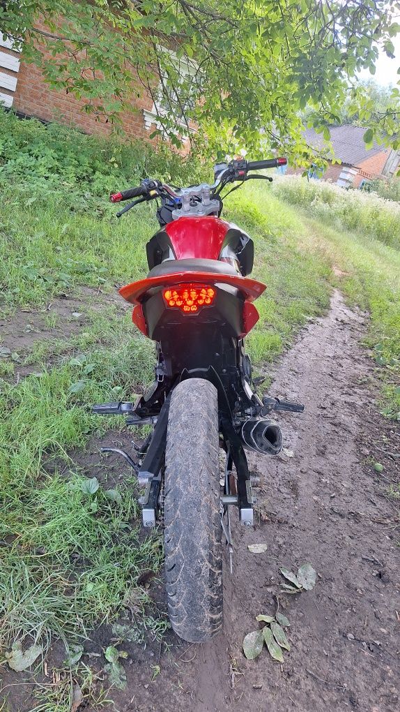 Спарк р28 200 все працює