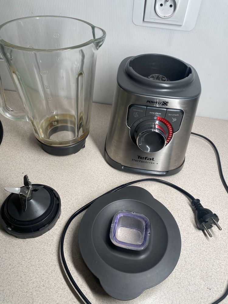 Blender kielichowy TEFAL Perfect Mix+ BL811