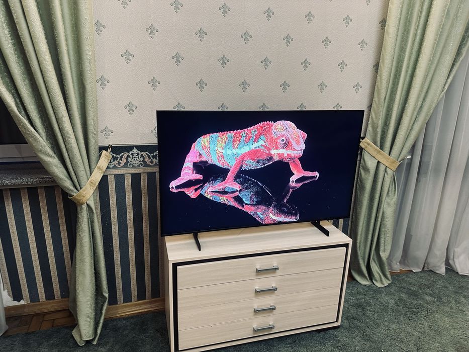 Samsung 4к смарт тв 50 дюймів 23 рік.