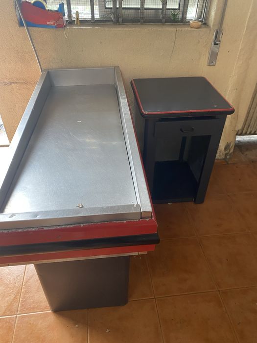 Bacão mais movel  para pequeno cmercio algum uso