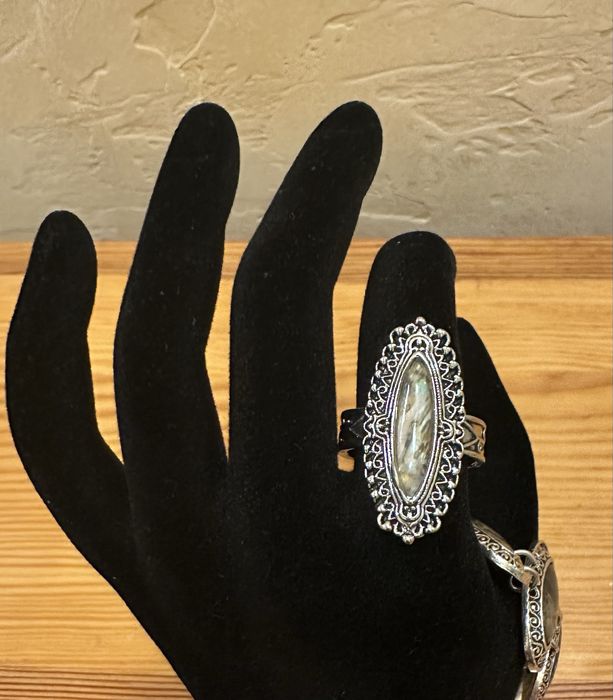 Галіотис (галиотис, халиотис). Кільце, браслет з галіотісом під срібло