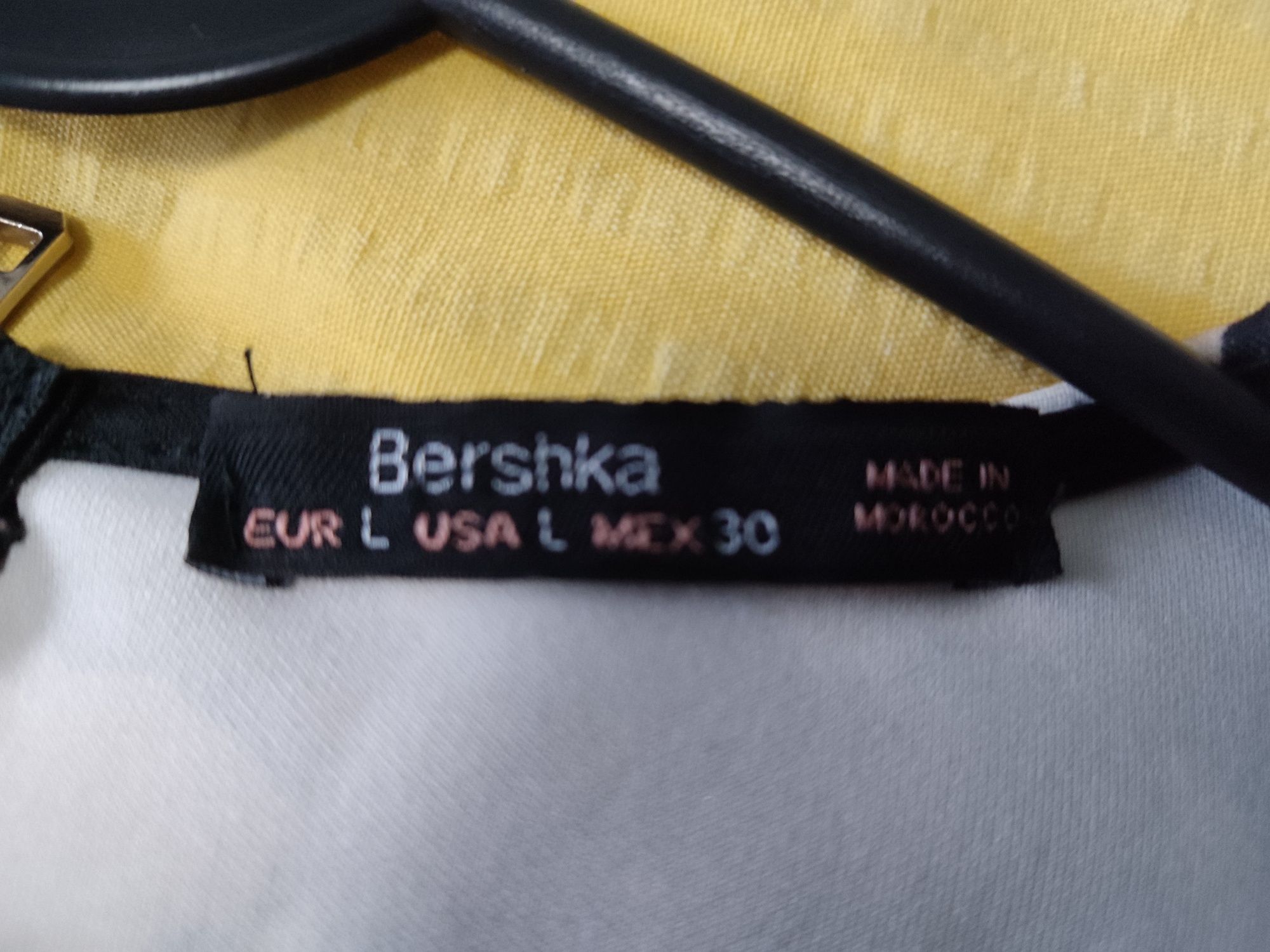 Sukienka Bershka kwiaty