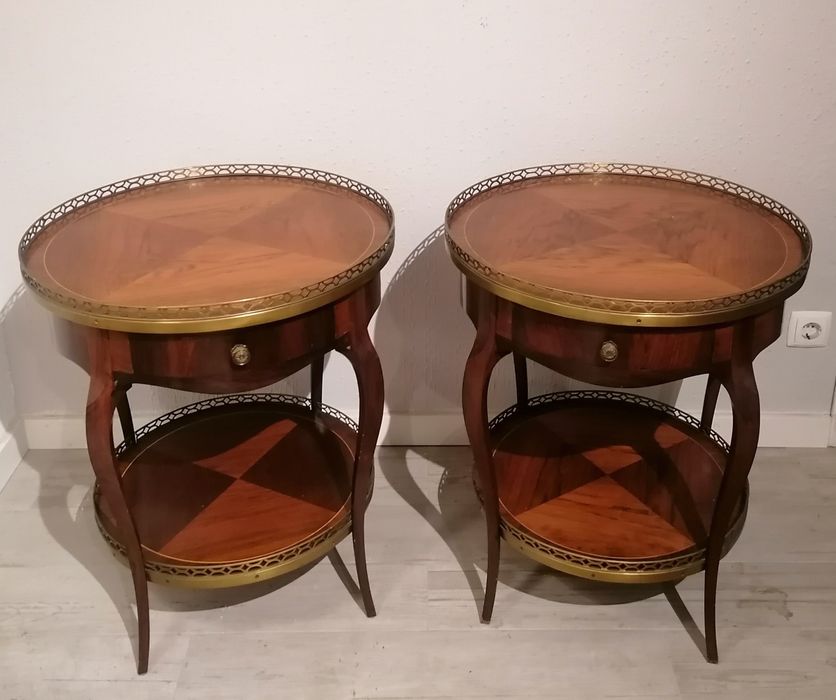 Par Guéridons (mesas apoio, mesinhas cabeceira) Pau-santo. Luís XV