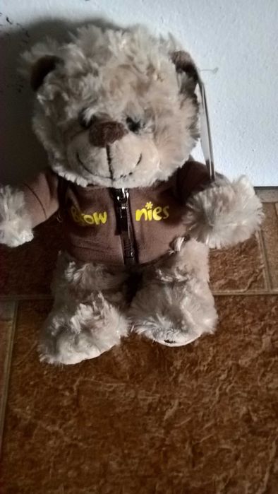 Mały miś w bluzie sportowej Brownies-23 cm