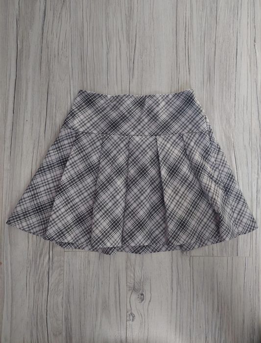 spódniczka z zakładkami nowa