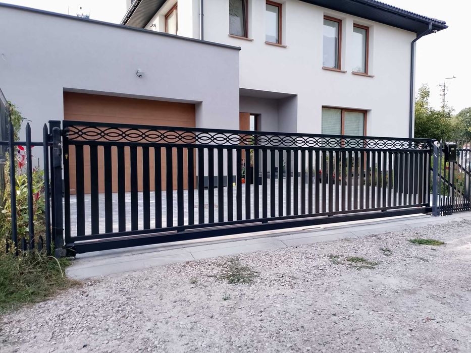 Ogrodzenia, balustrady, brama, furtka, płot.