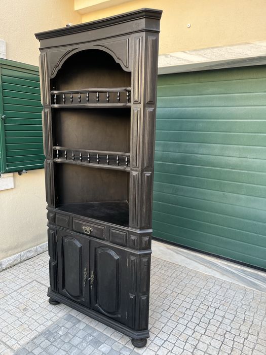 Movel de canto / cantoneira de Pau Preto muito antigo