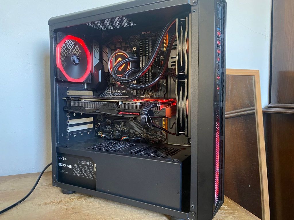 PC Gaming Ryzen 5 3600x / GTX 1080/ 16 GB DDR4