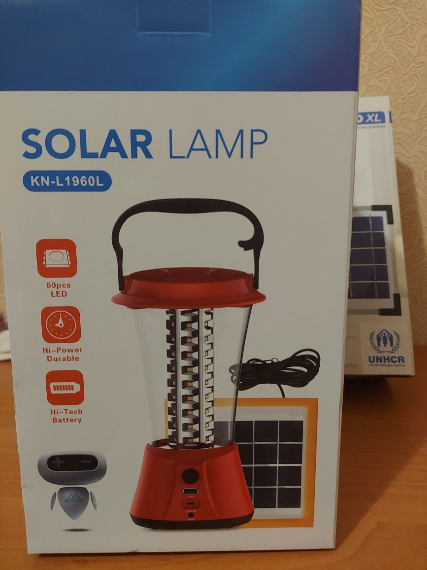 Продам фонарь із сонячною панелью