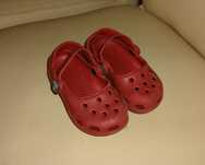 CROCS bordowe czerwone dziewczęce klapki crocsy C6-7 / r. 23