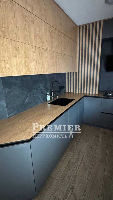 Продам сучасний будинок