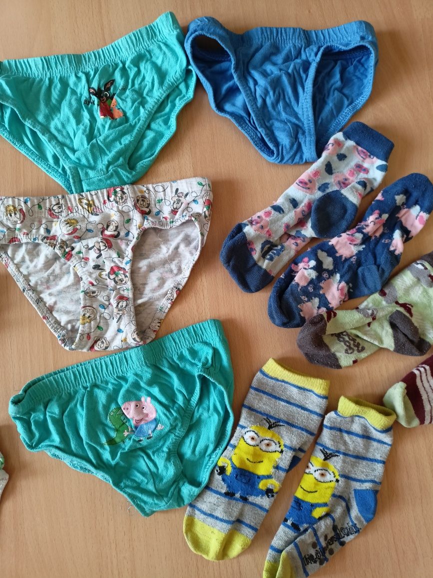Paka zestaw majtki 92,98 świnka Peppa Bing skarpetki