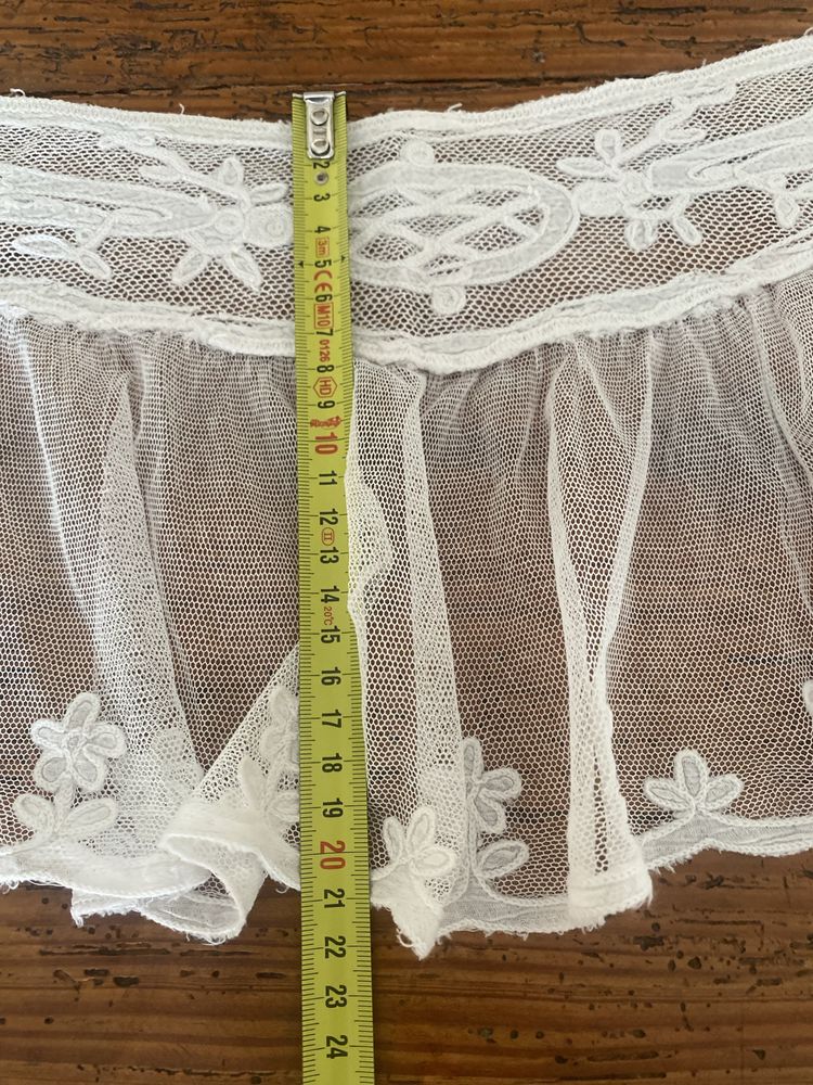 Penteador / gola renda em tule bordado antigo