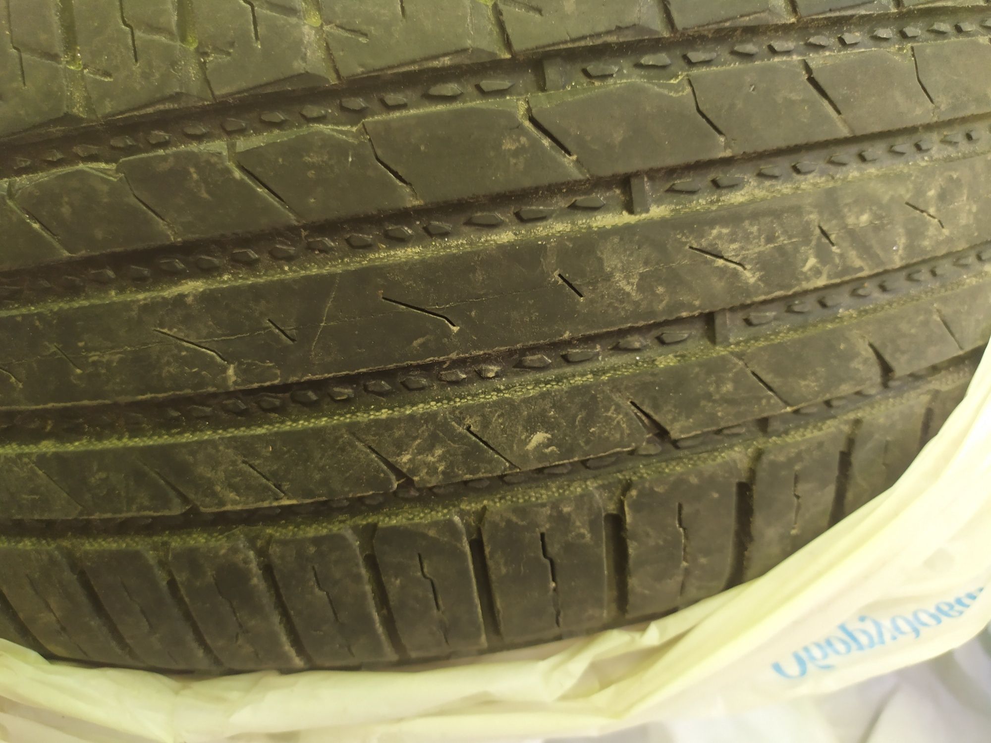 Продам летнюю резину Nokian 235 55 R18