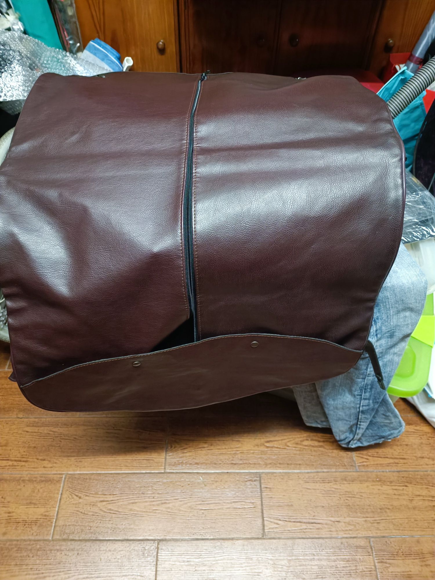Porta-fatos bom estado