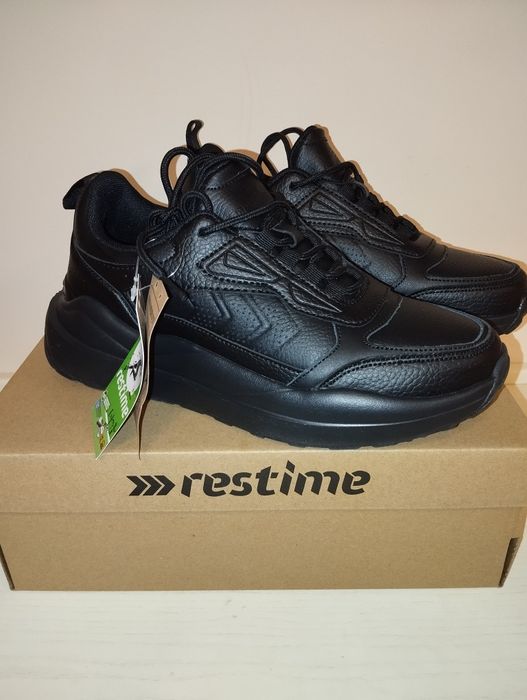 Кожаные кроссовки Restime 38,5 размер