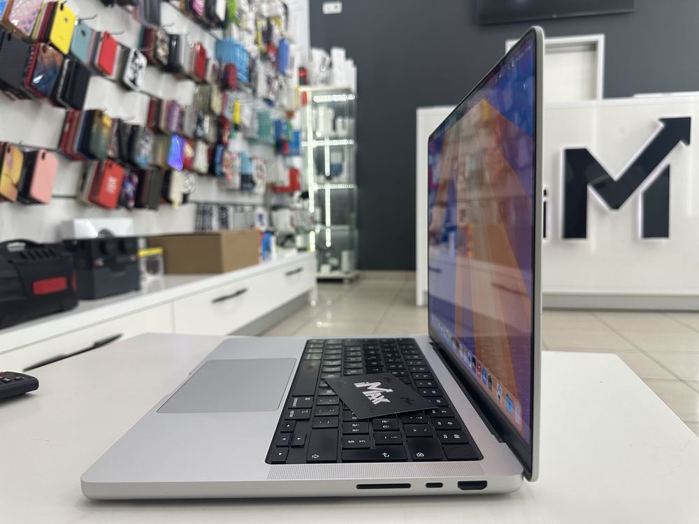 MacBook Pro 14” 2023 M2 Pro 16/512Gb Silver без блокувань 1100€