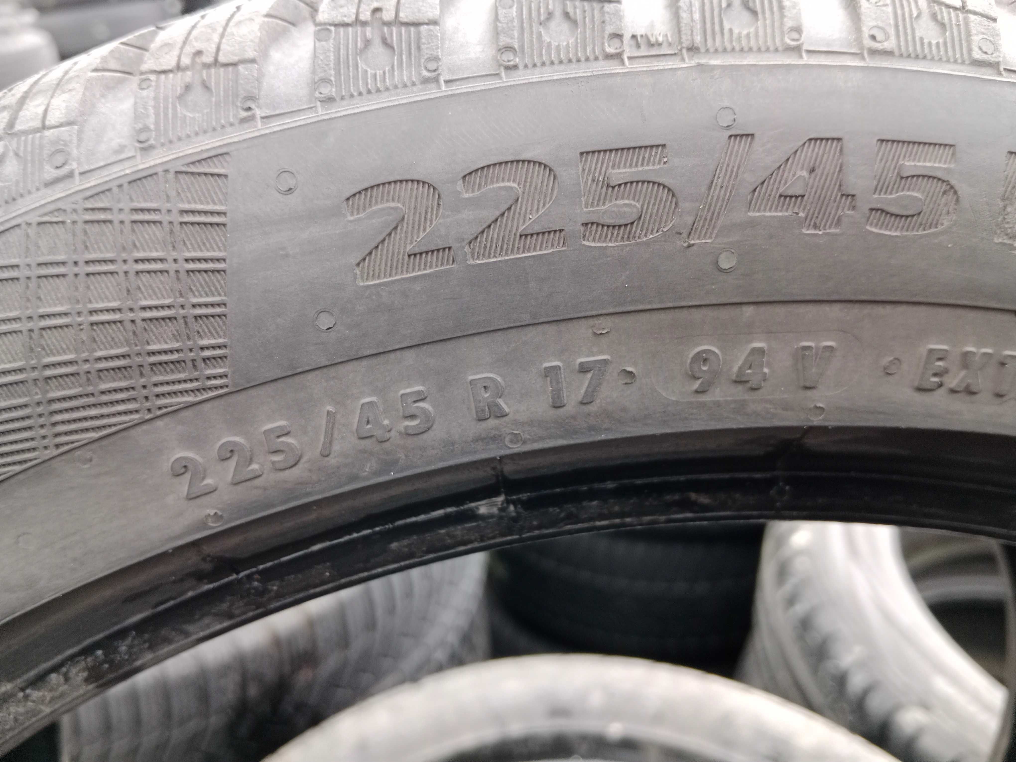 Opona używana 225/45R17 Continental WinterContact TS 860 1szt.