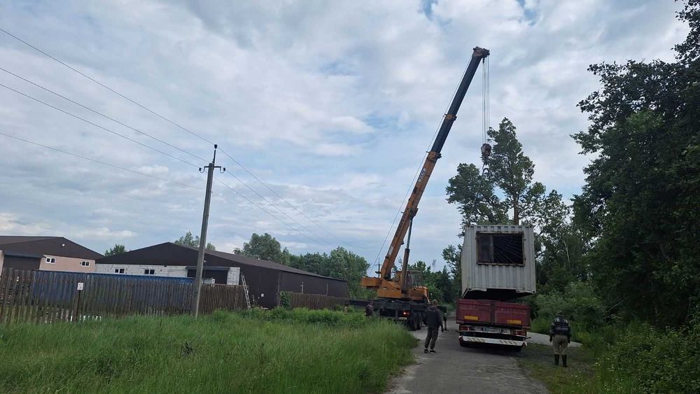 Морські контейнери 40 футів б/в, з вікном