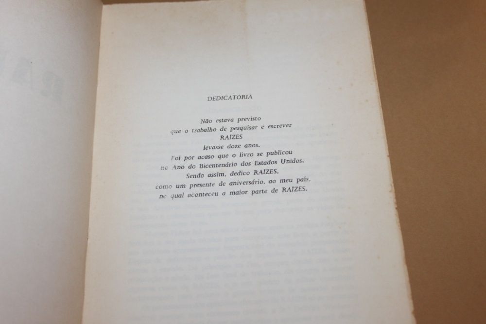 Raízes I de Alex Haley