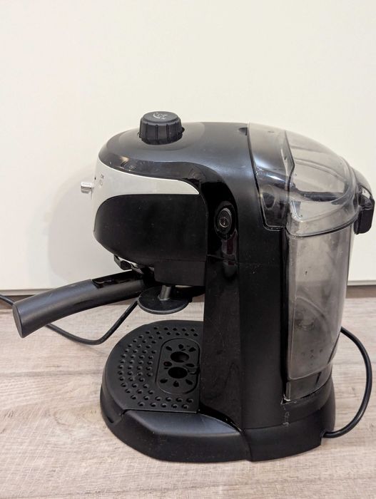 Ekspres fo kawy DeLonghi EC 221.B