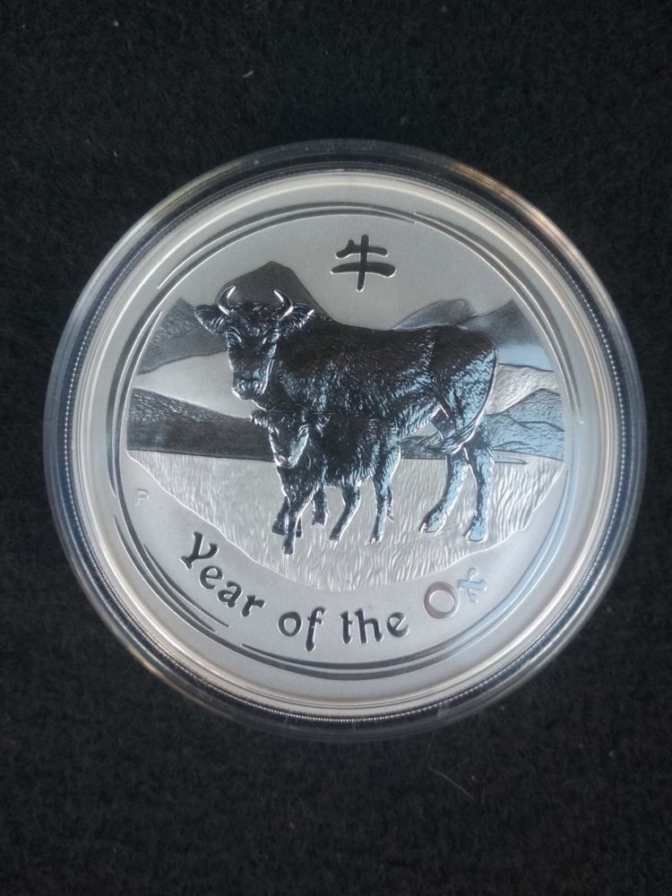 Монета Австралия 8 долларов 2009 Год быка Серебро
