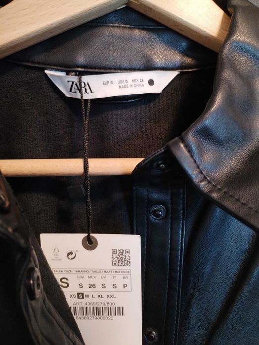 Vestido couro sintético