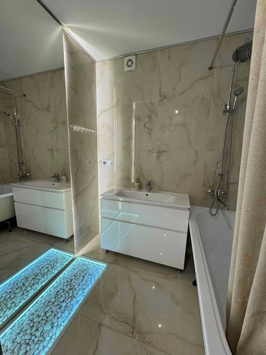 Продаж 2кім.квартири новобудова вул.Героів Крут