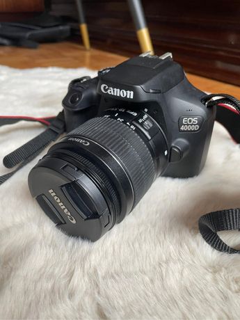 Câmara fotográfica Canon EOS 4000D