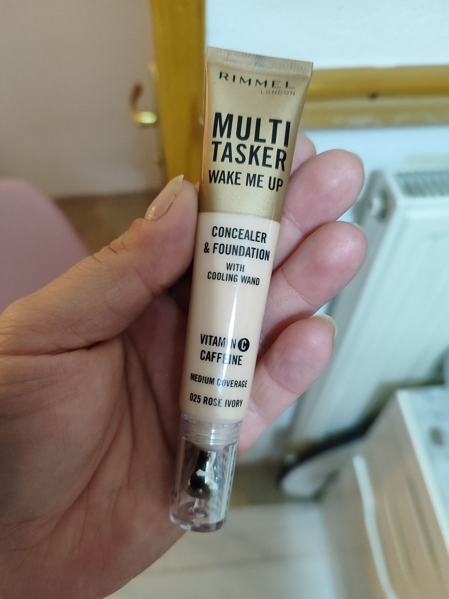 Rimmel Multi-Tasker zestaw baza korektor bronzer