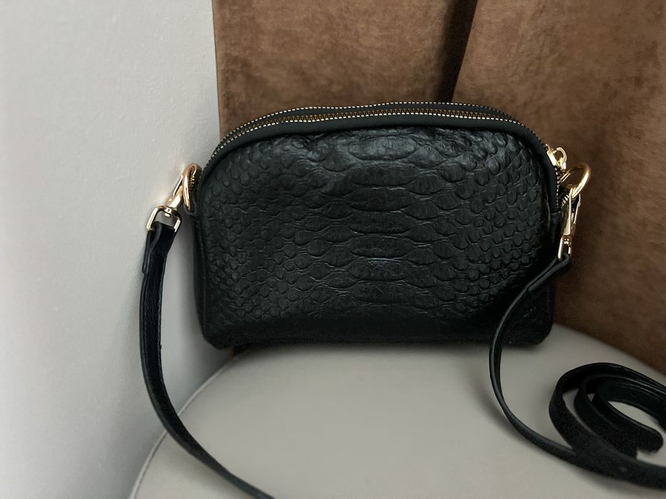 Жіноча маленька сумка з натуральної шкіри через плече