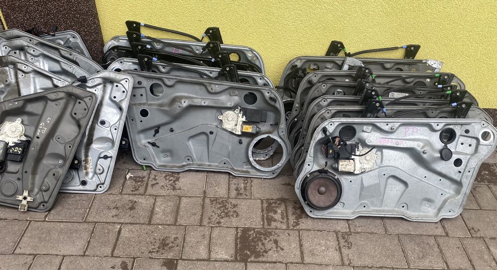 Склопідйомник Volkswagenй VAG Golf 4 Bora Гольф 4 Бора Skoda Octavia