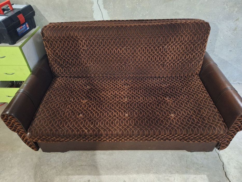 Продам хороший диван