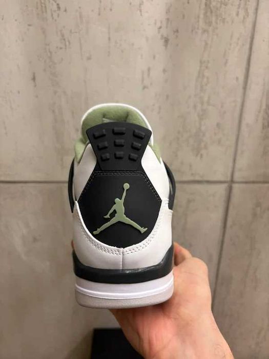 "Buty koszykówki " Jordan_4_Retro_Seafoam_Rozmiar.41