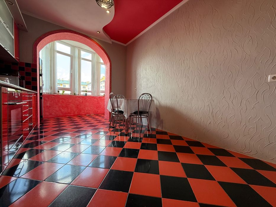 3-кімн. квартира 132м.кв. Будинок 2008р. Вул. О. Басараб.!!